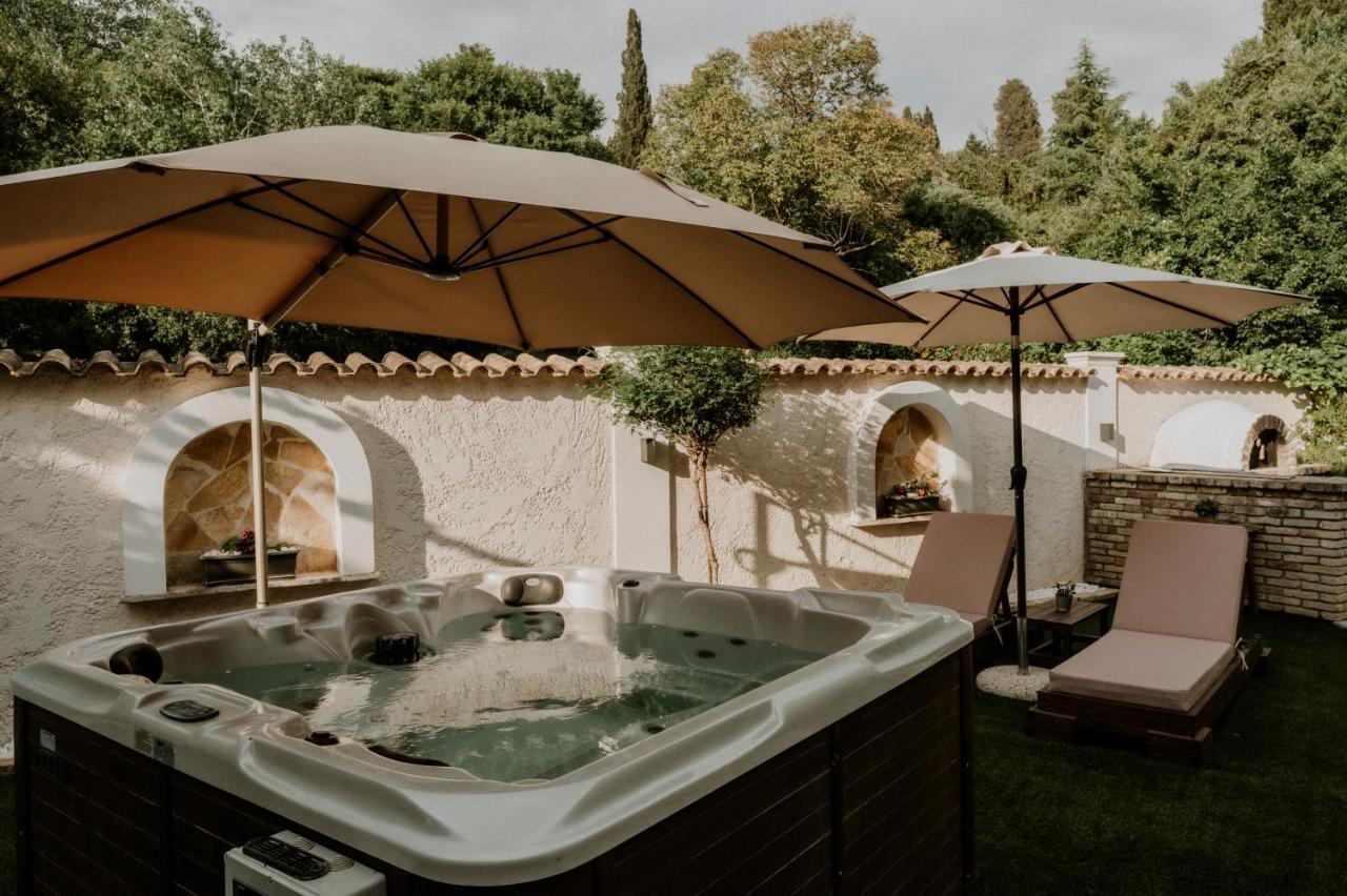 Villa Butterfly - Heated Private Pool & Jacuzzi Alepou