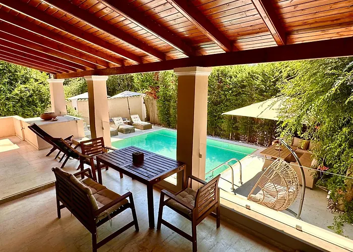 Villa Butterfly - Heated Private Pool & Jacuzzi